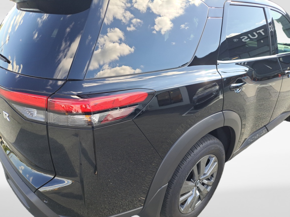 Used 2025 Nissan Pathfinder SUV