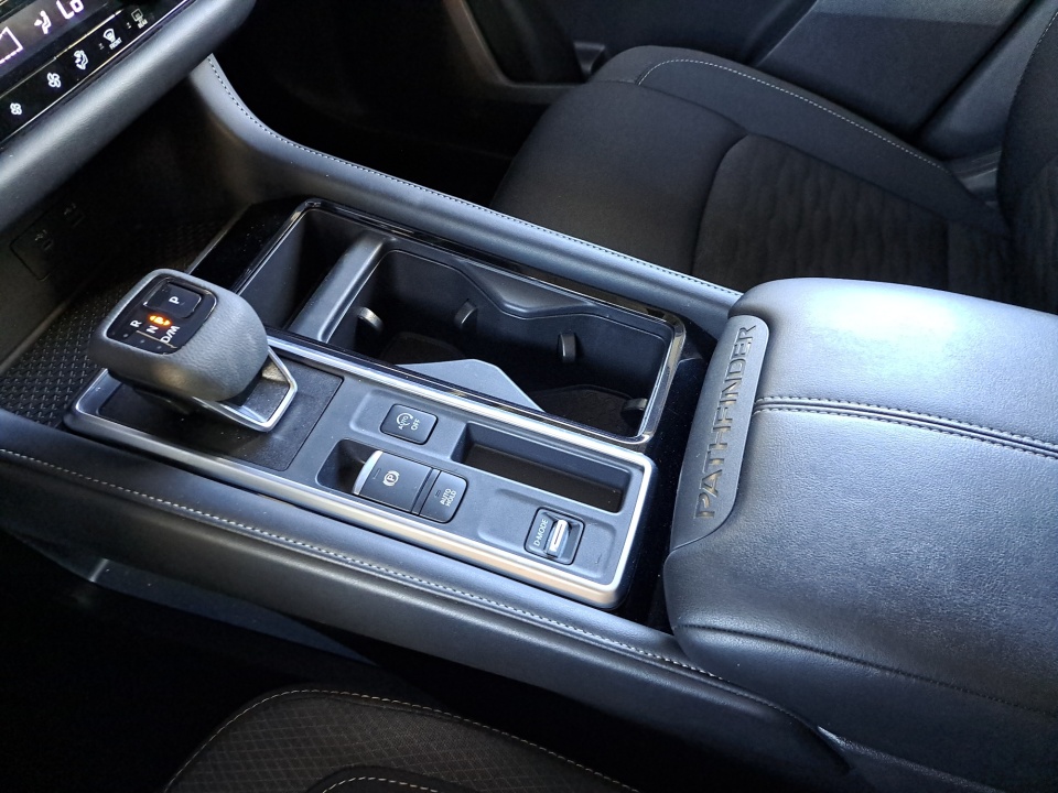 Used 2025 Nissan Pathfinder SUV