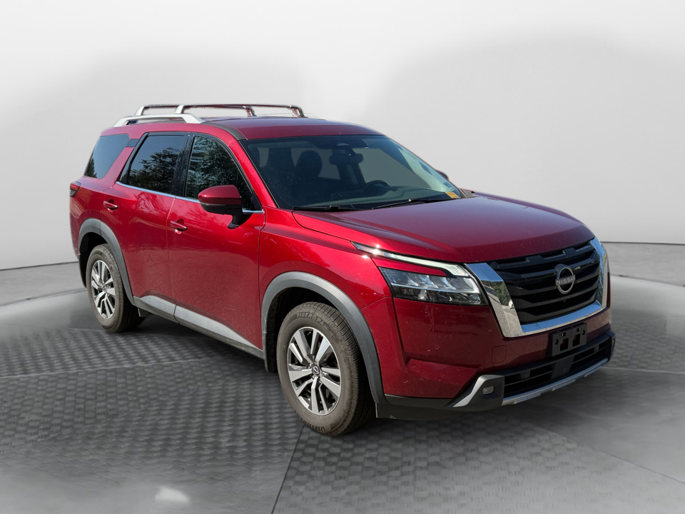 2022 Nissan Pathfinder SL 4WD