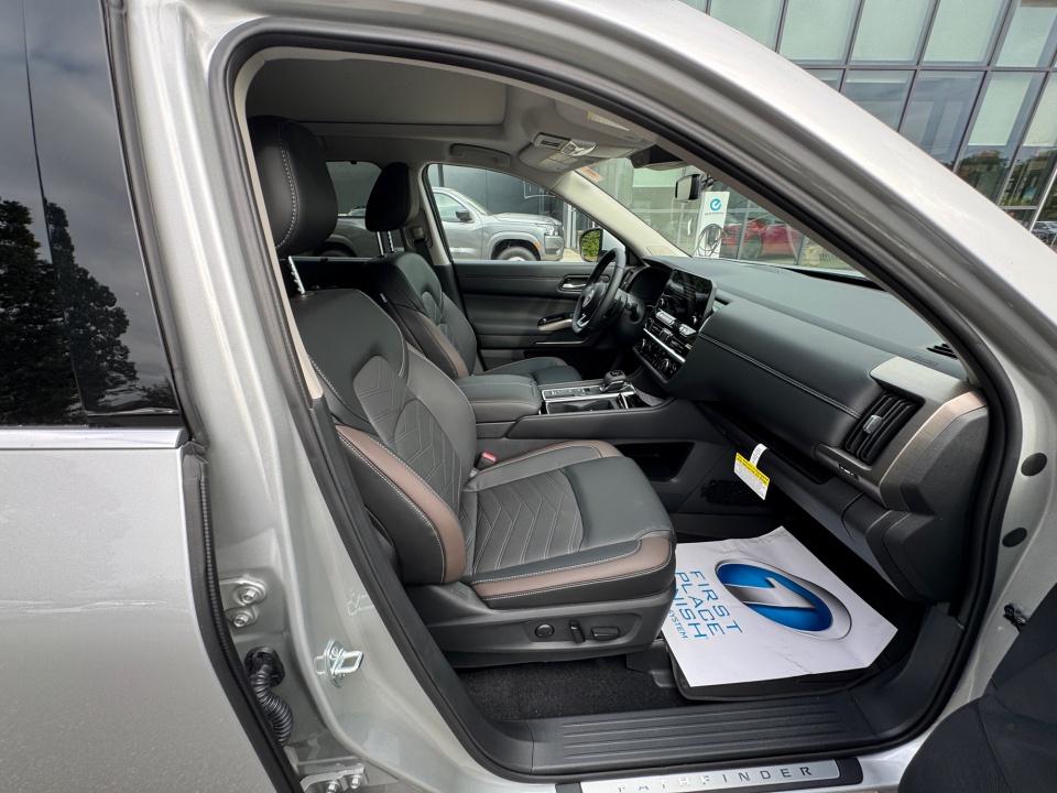 5N1DR3DG1SC282632 2025 Nissan Pathfinder Platinum FWD