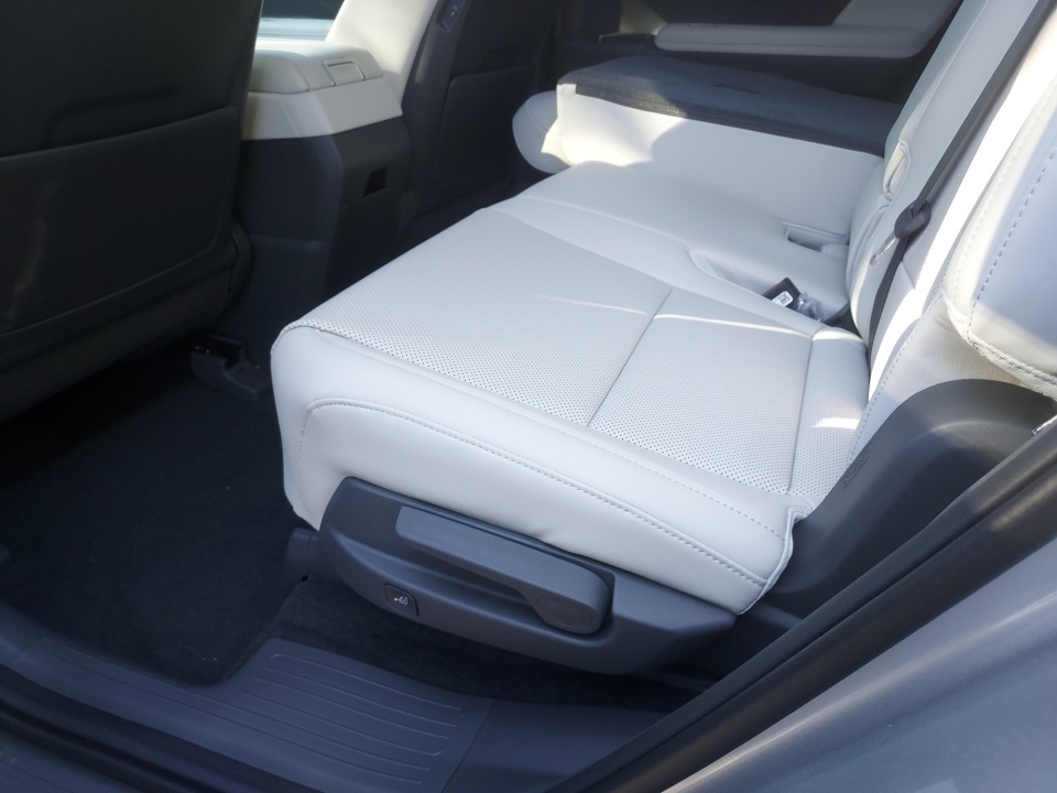 5NMP2DG17TH085017 2026 Hyundai Santa Fe Hybrid SEL