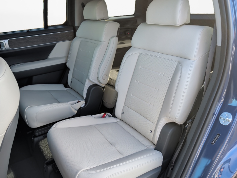 5NMP4DGLXTH190985 2026 Hyundai Santa Fe Limited