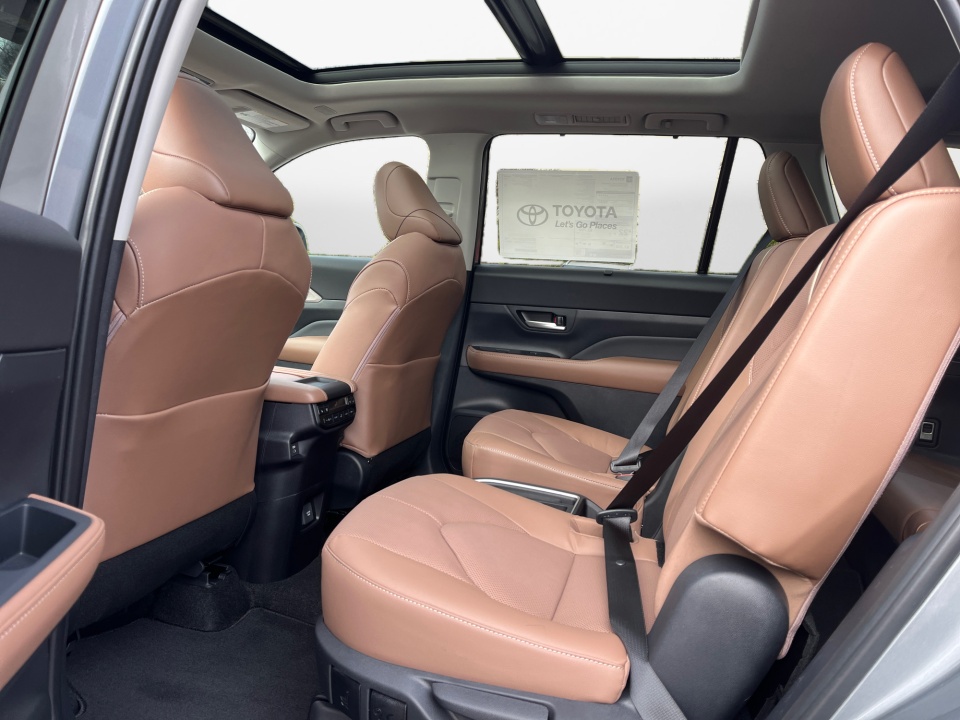 5TDAAAB54TS122572 2026 Toyota Grand Highlander Platinum