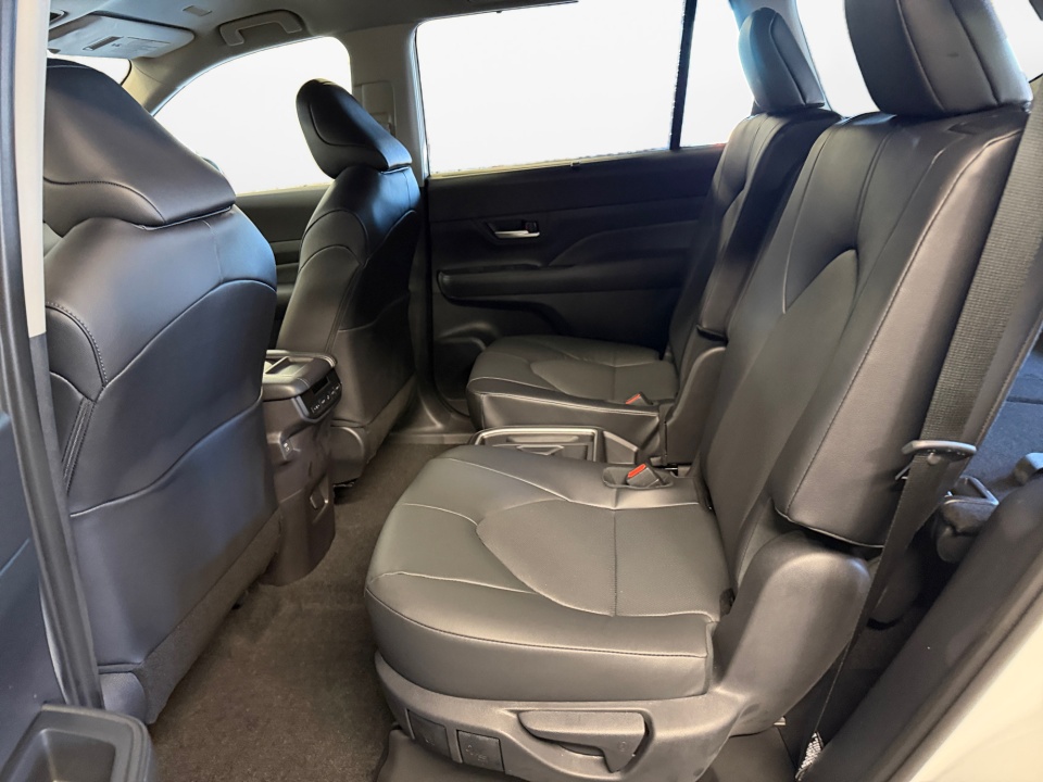 5TDAAAB5XTS124164 2026 Toyota Grand Highlander XLE