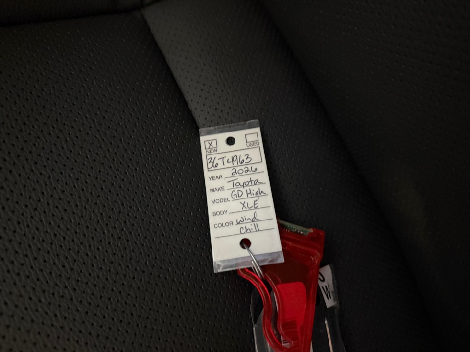 5TDAAAB5XTS124164 2026 Toyota Grand Highlander XLE