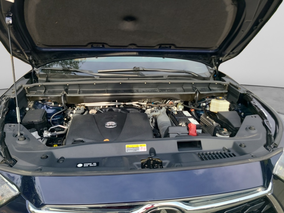 Used 2021 Toyota Highlander SUV