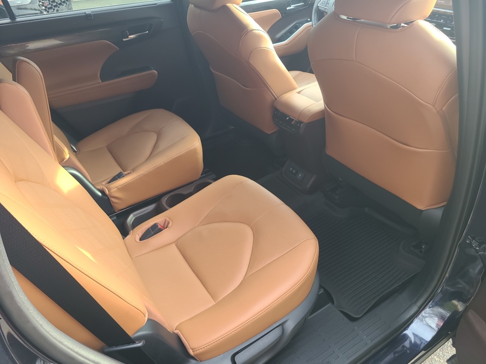 Used 2021 Toyota Highlander SUV
