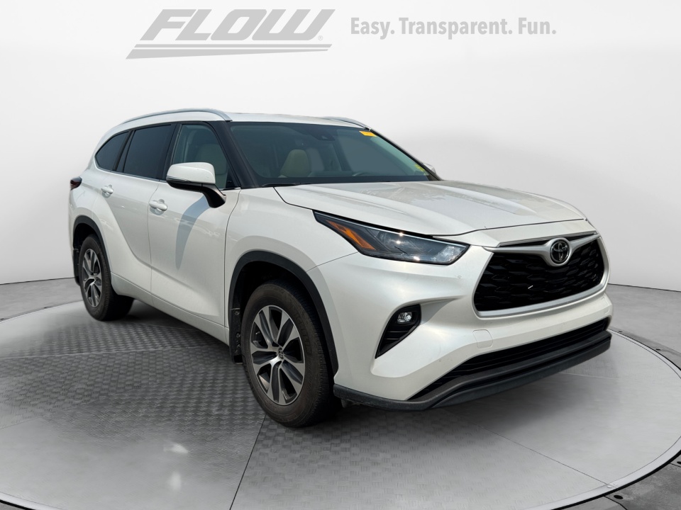 White 2024 Toyota Highlander SUV / Crossover Front-Wheel Drive Automatic