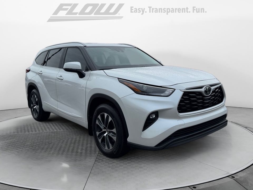 2025 Toyota Highlander XLE FWD