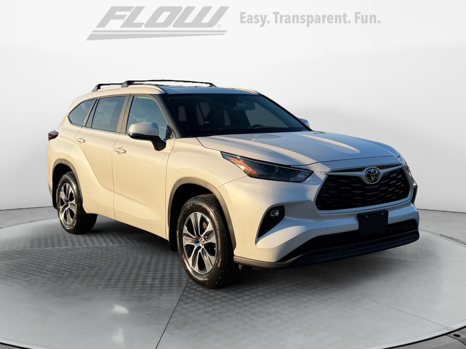 White 2026 Toyota Highlander SUV / Crossover All-Wheel Drive Automatic