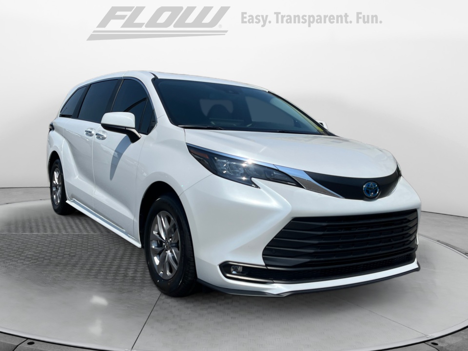 White 2025 Toyota Sienna Minivan Front-Wheel Drive Automatic