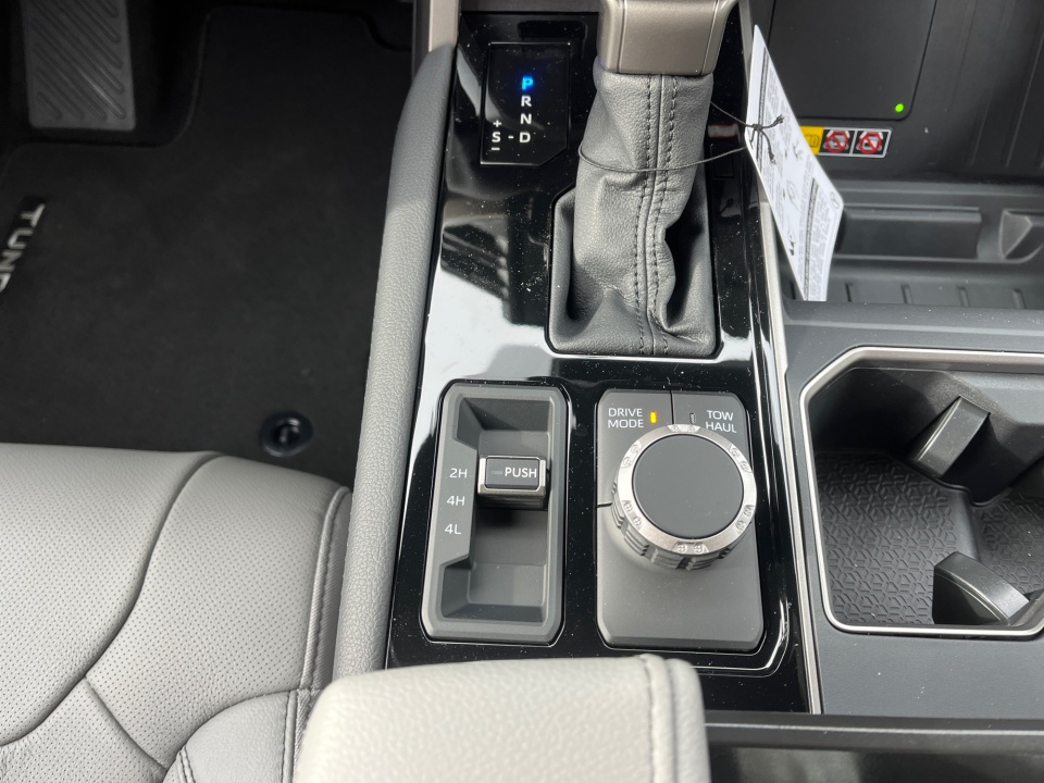 5TFJA5DB2TX375958 2026 Toyota Tundra Limited CrewMax 5.5' Bed