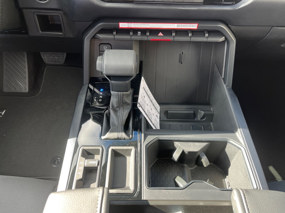 5TFKB5DBXTX375532 2026 Toyota Tundra SR CrewMax 5.5' Bed