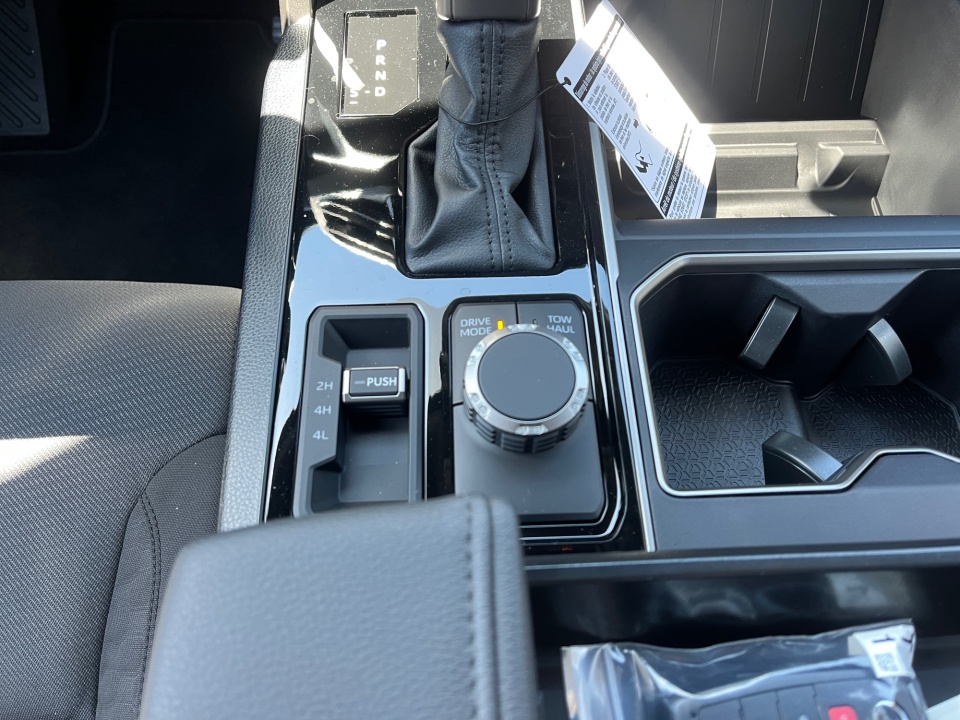 5TFLA5DB4TX412923 2026 Toyota Tundra SR5 CrewMax 5.5' Bed