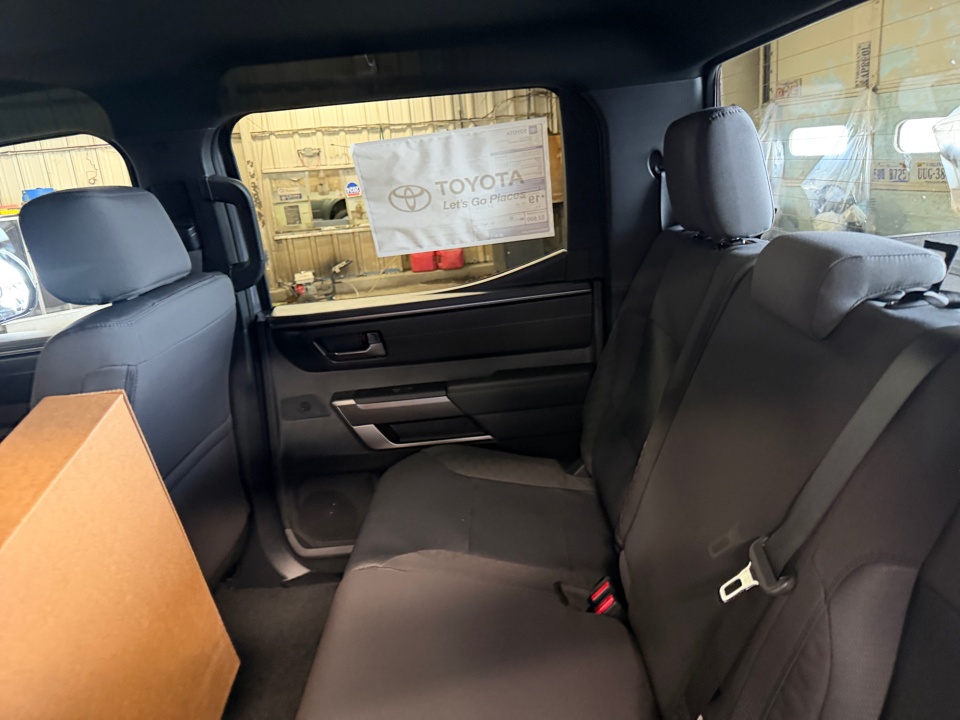 5TFLA5DB6TX386406 2026 Toyota Tundra SR5 CrewMax 5.5' Bed