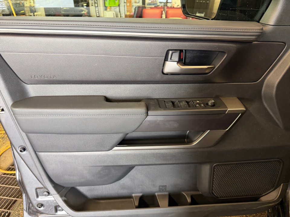 5TFLA5DB6TX386406 2026 Toyota Tundra SR5 CrewMax 5.5' Bed