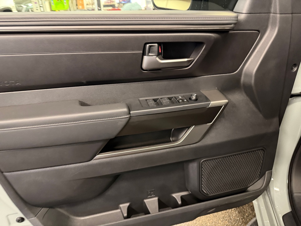 5TFLA5DB7TX369596 2026 Toyota Tundra SR5 CrewMax 5.5' Bed