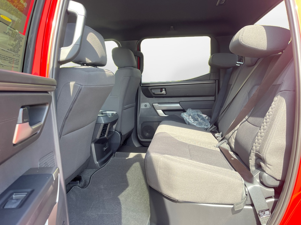 5TFLA5DBXTX393195 2026 Toyota Tundra SR5 CrewMax 5.5' Bed