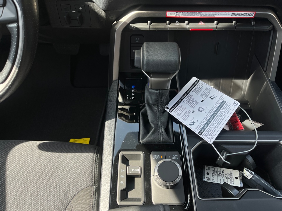 5TFLA5DBXTX393195 2026 Toyota Tundra SR5 CrewMax 5.5' Bed