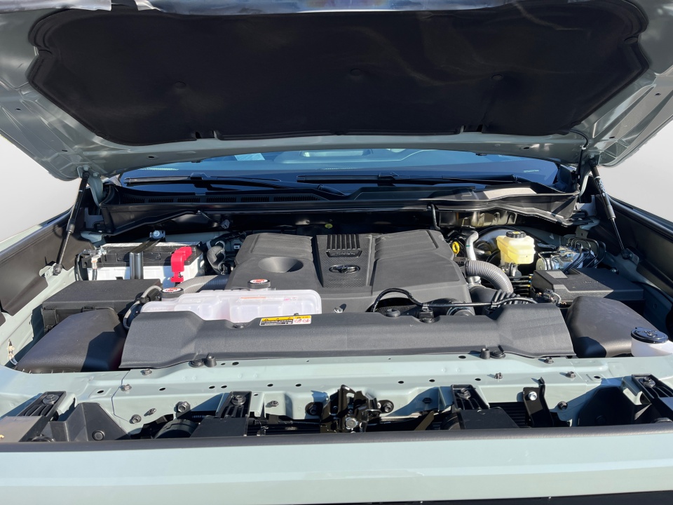 5TFWA5DB9TX386607 2026 Toyota Tundra Limited CrewMax 5.5' Bed