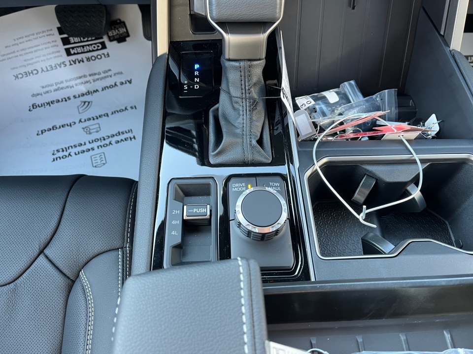 5TFWA5DB9TX386607 2026 Toyota Tundra Limited CrewMax 5.5' Bed