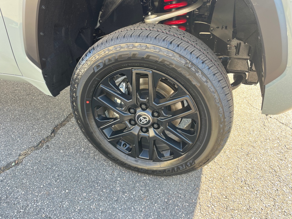 5TFWA5DB9TX386607 2026 Toyota Tundra Limited CrewMax 5.5' Bed