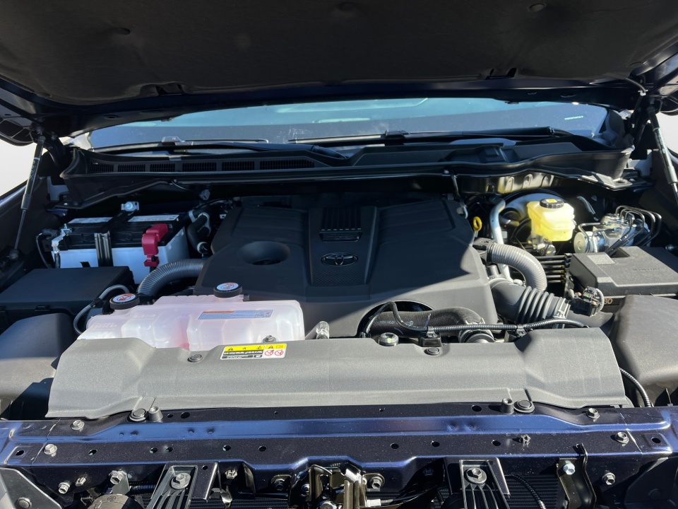 5TFWA5DB9TX389748 2026 Toyota Tundra Limited CrewMax 5.5' Bed