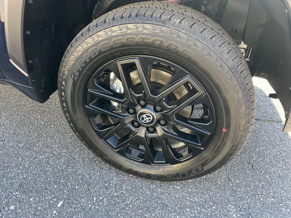 5TFWA5DB9TX389748 2026 Toyota Tundra Limited CrewMax 5.5' Bed