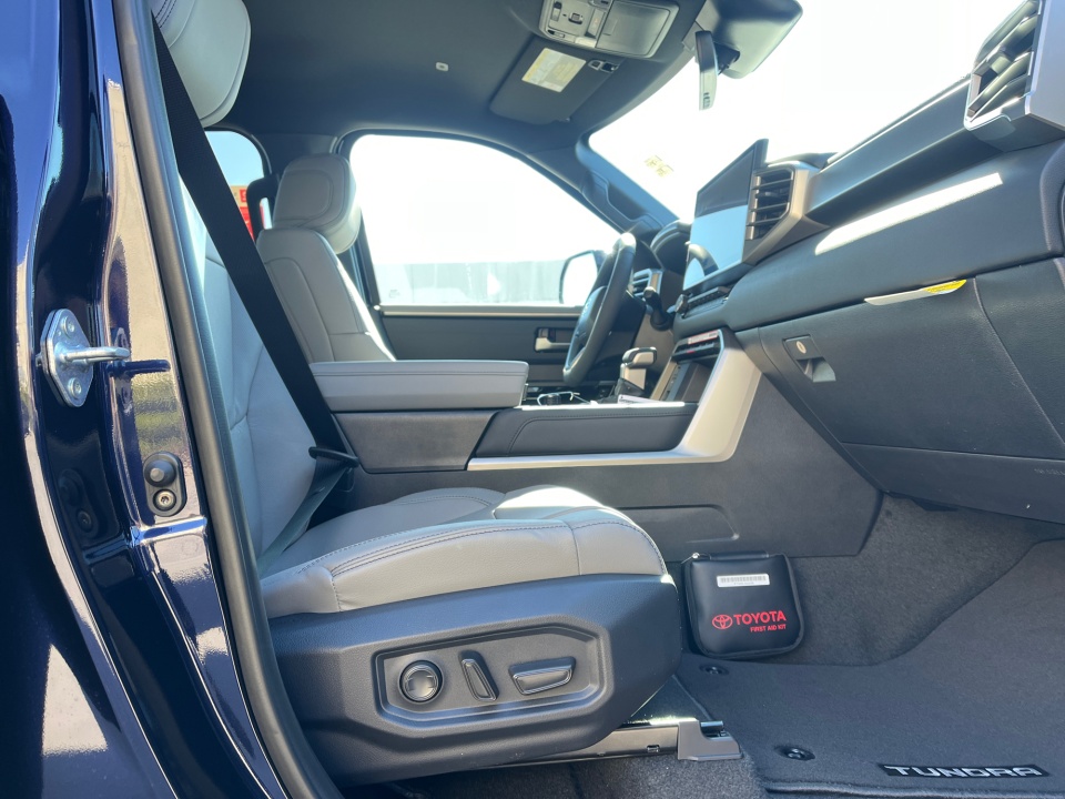 5TFWA5DB9TX389748 2026 Toyota Tundra Limited CrewMax 5.5' Bed