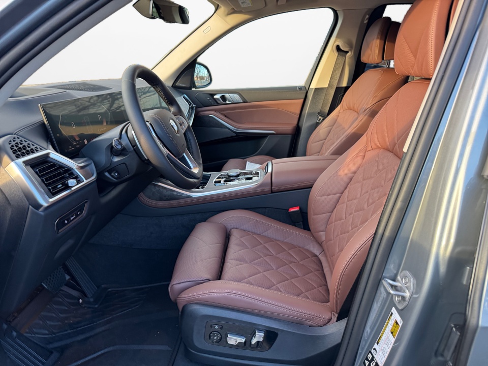 5UX23EM00T9293209 2026 BMW X7 xDrive40i