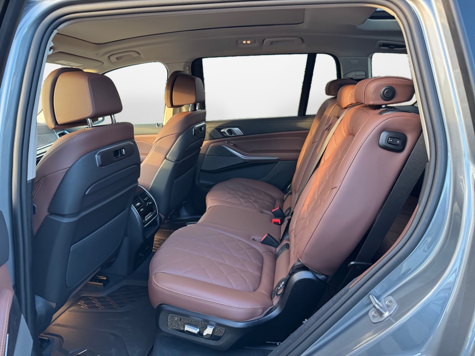 5UX23EM00T9293209 2026 BMW X7 xDrive40i