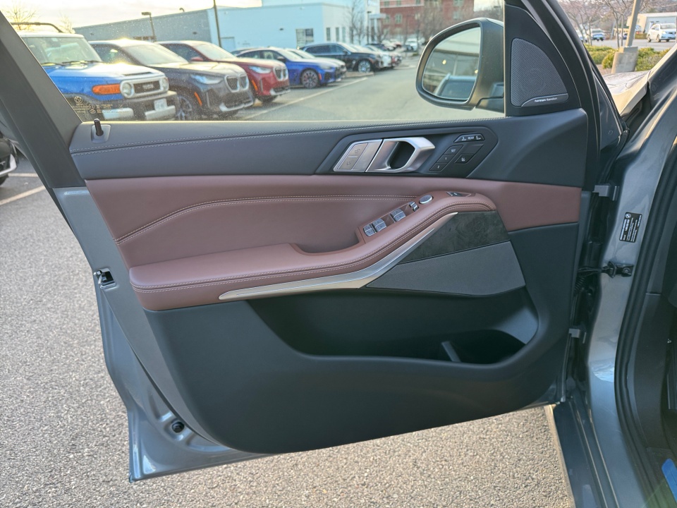 5UX23EM00T9293209 2026 BMW X7 xDrive40i