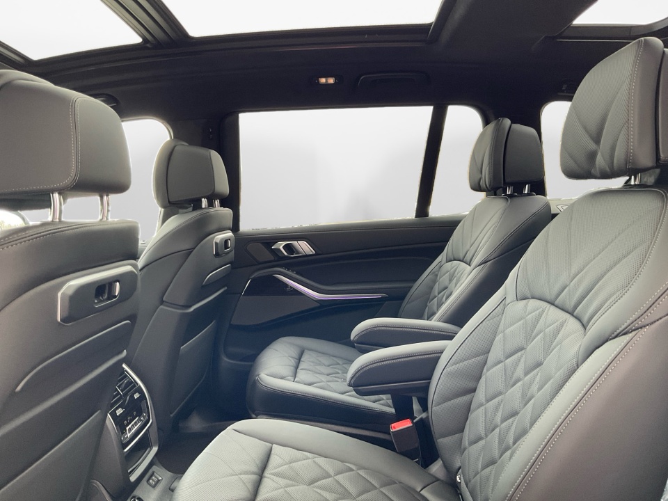 5UX23EM00T9353487 2026 BMW X7 xDrive40i