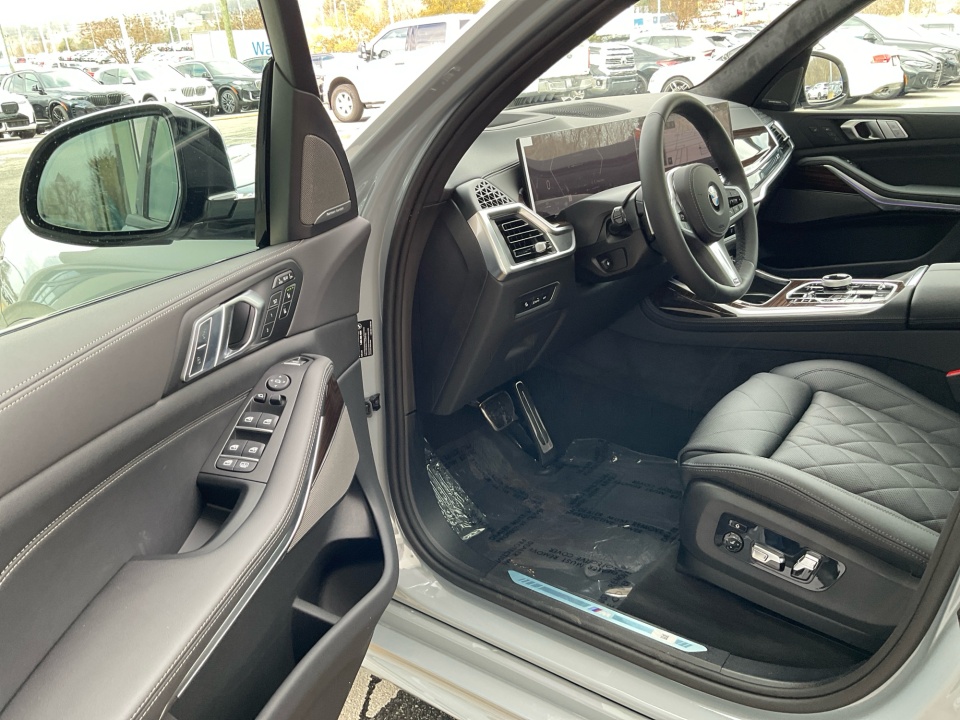 5UX23EM00T9353487 2026 BMW X7 xDrive40i