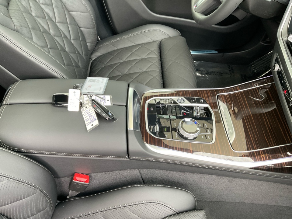 5UX23EM00T9353487 2026 BMW X7 xDrive40i