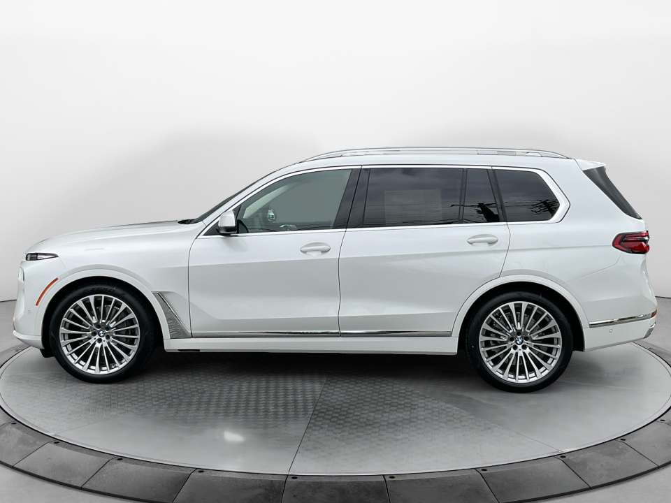5UX23EM00V9480243 2027 BMW X7 xDrive40i