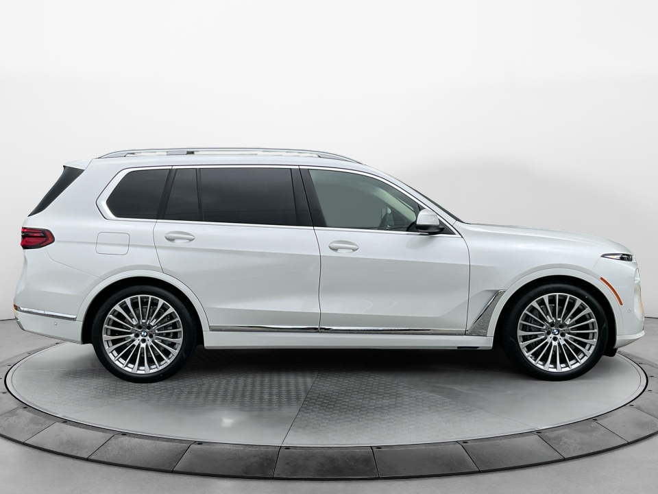 5UX23EM00V9480243 2027 BMW X7 xDrive40i