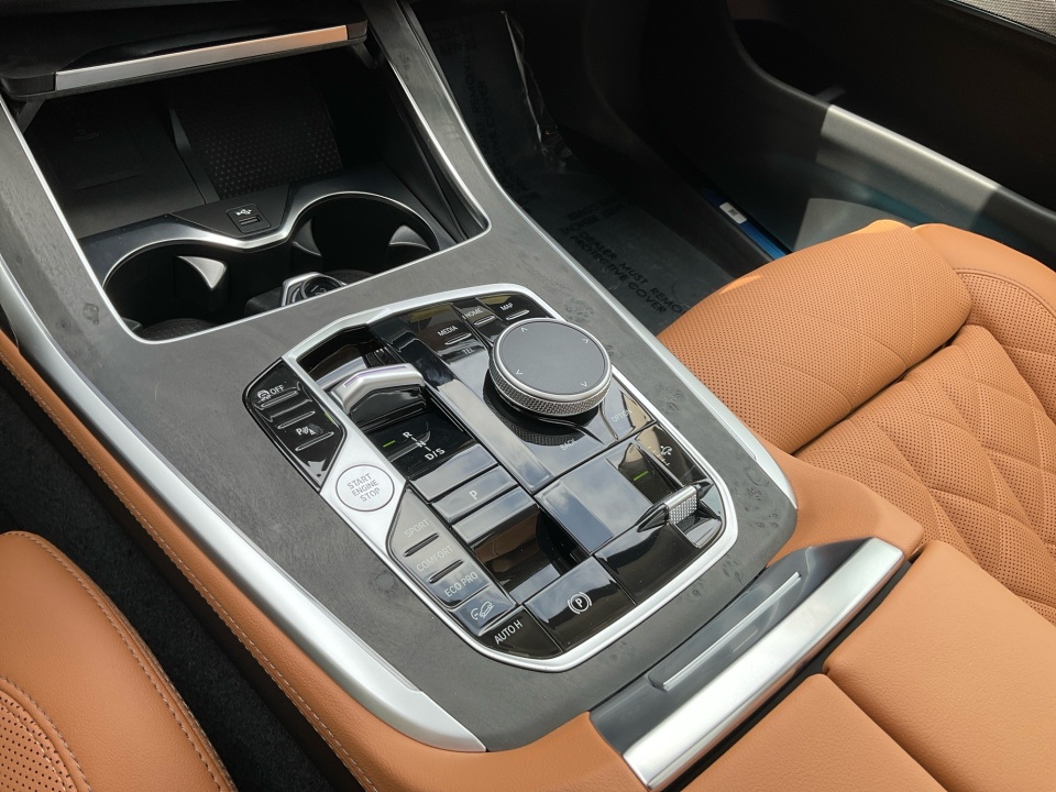 5UX23EM00V9480243 2027 BMW X7 xDrive40i