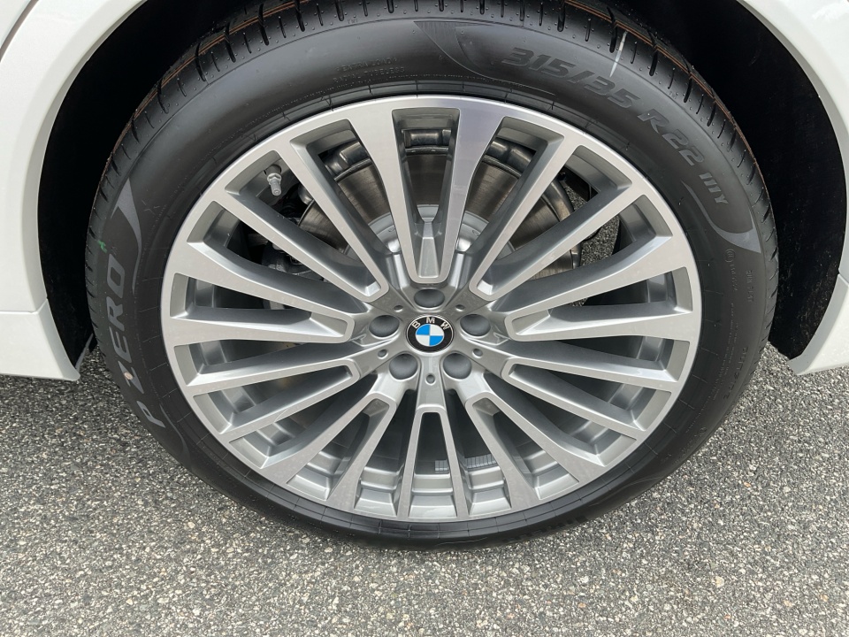 5UX23EM00V9480243 2027 BMW X7 xDrive40i