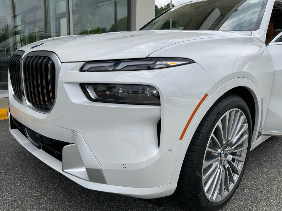 5UX23EM00V9480243 2027 BMW X7 xDrive40i