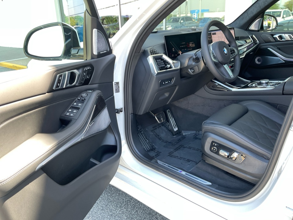 5UX23EM07T9206342 2026 BMW X7 xDrive40i