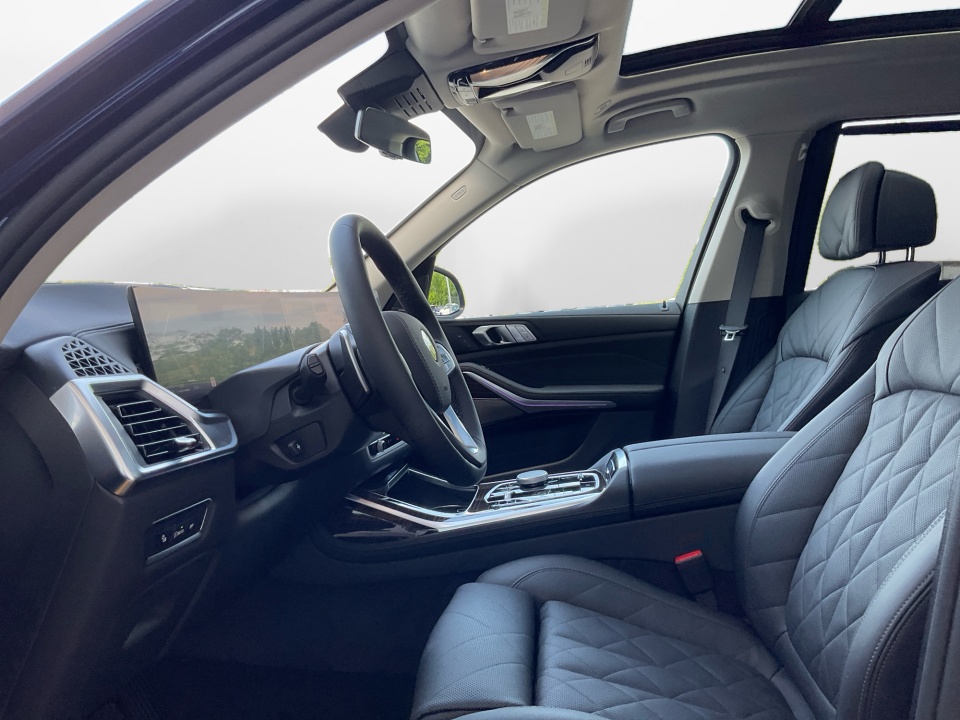 5UX23EM07T9206616 2026 BMW X7 xDrive40i