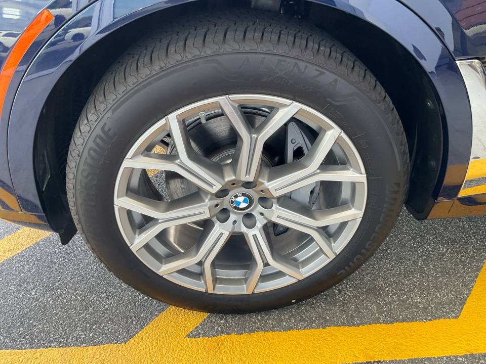 5UX23EM07T9206616 2026 BMW X7 xDrive40i