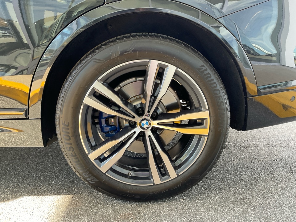 5UX23EM08P9S04086 2023 BMW X7 xDrive40i