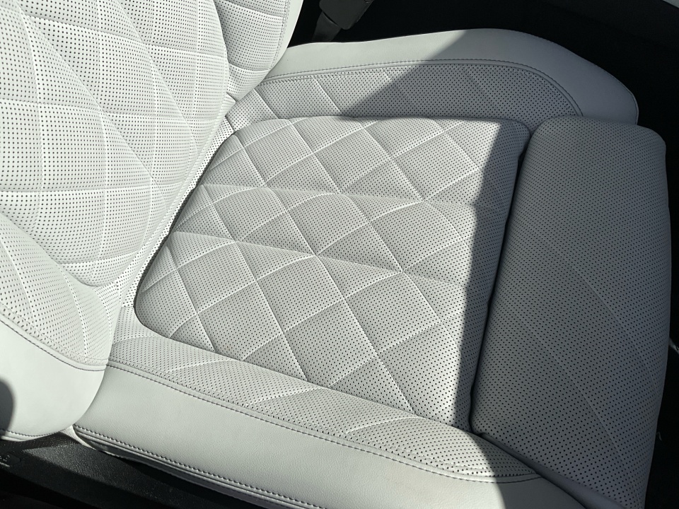 5UX23EM08P9S04086 2023 BMW X7 xDrive40i