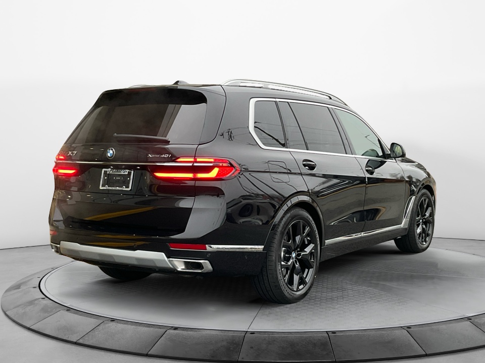 5UX23EM09T9325879 2026 BMW X7 xDrive40i