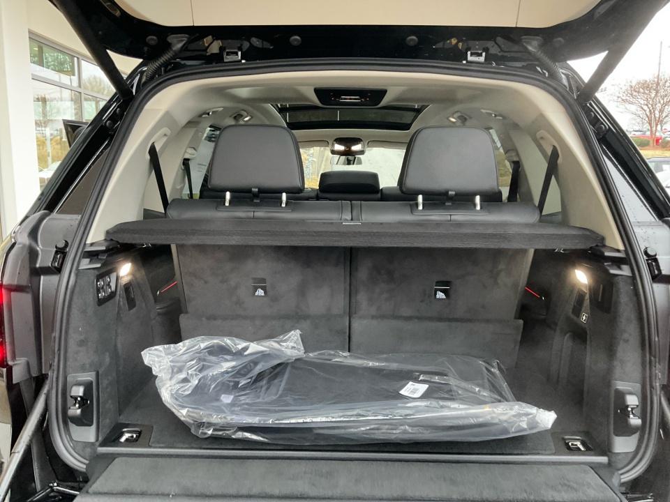 5UX23EM09T9325879 2026 BMW X7 xDrive40i