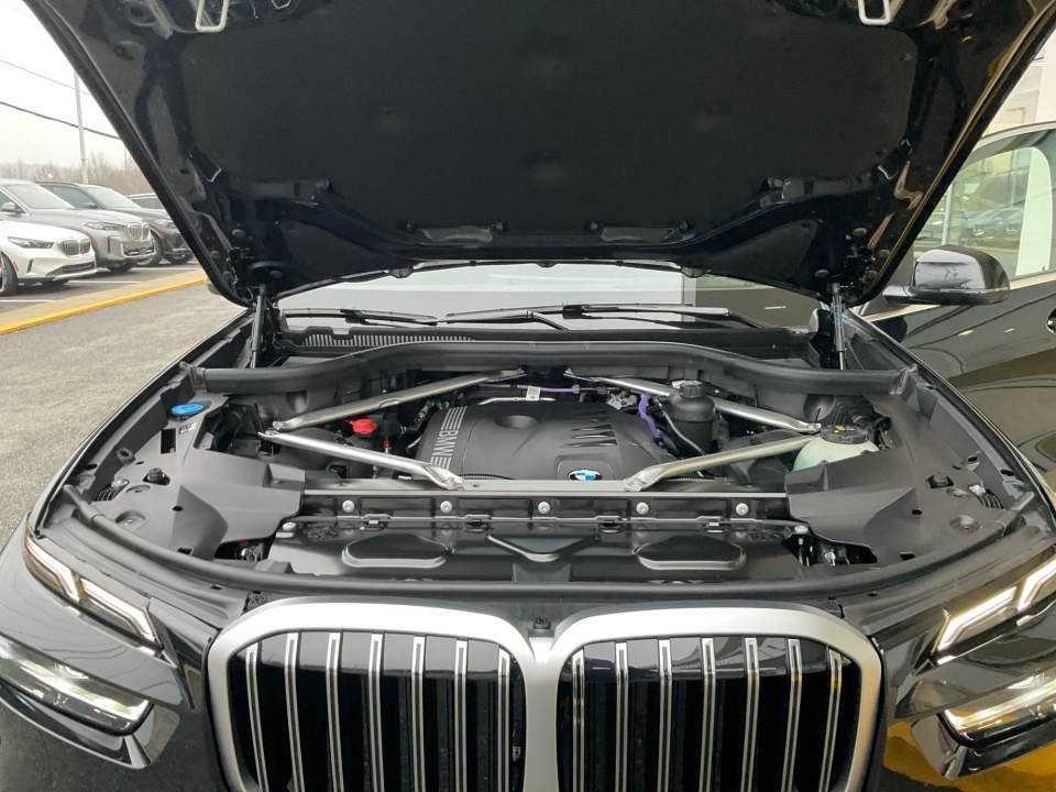 5UX23EM09T9325879 2026 BMW X7 xDrive40i