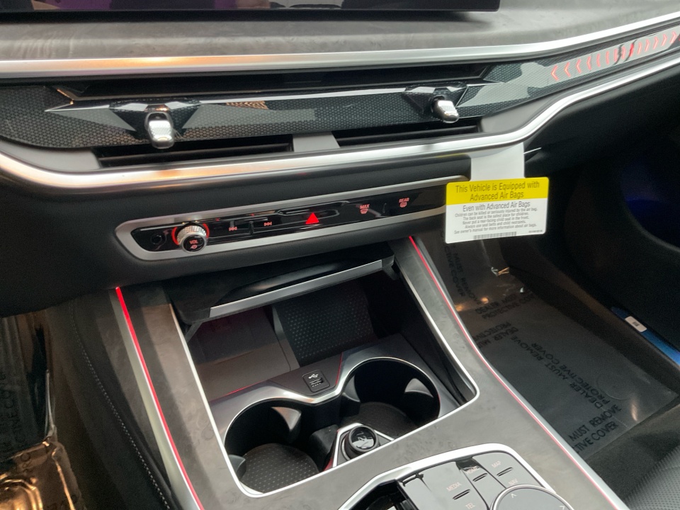 5UX23EM09T9325879 2026 BMW X7 xDrive40i