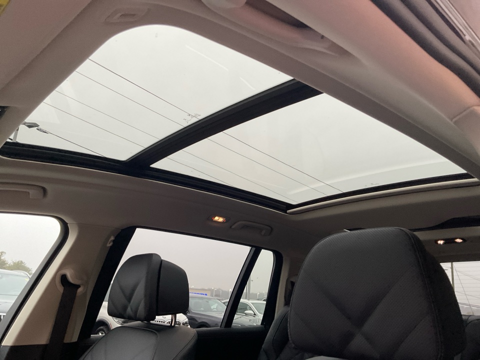 5UX23EM09T9325879 2026 BMW X7 xDrive40i